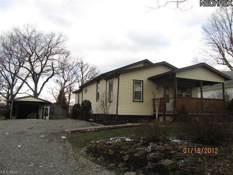 46358 Wyoming Ave, East Liverpool, OH 43920 - photo 1