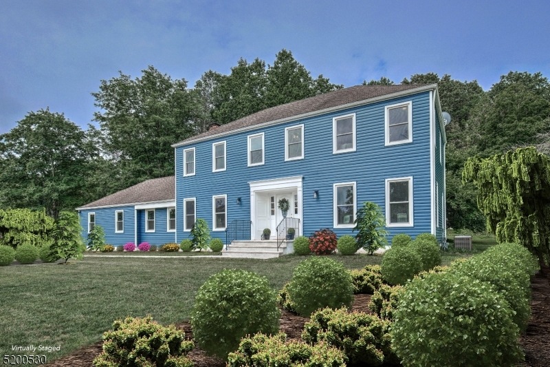 4 Highview Ct, Pittstown, NJ 08867 - photo 1