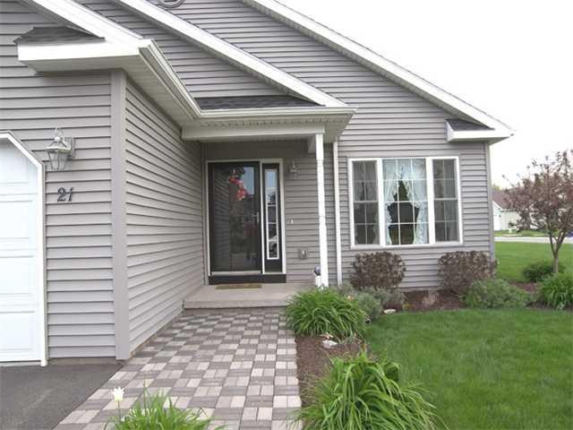 Exterior Front Beautiful single family home in adu