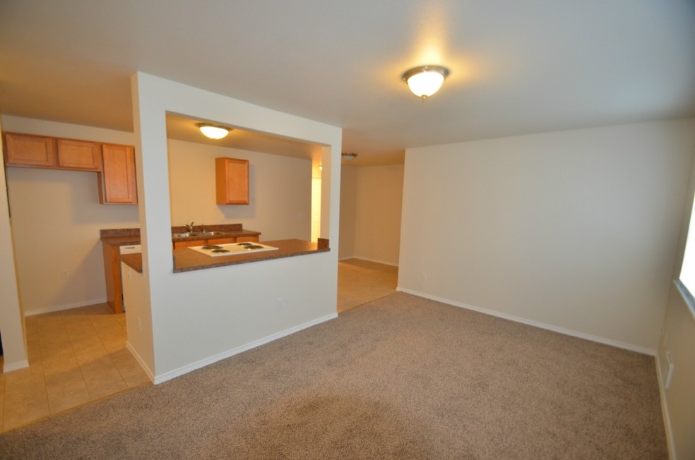7421 212th St SW unit 9, Edmonds, WA 98026 - photo 1