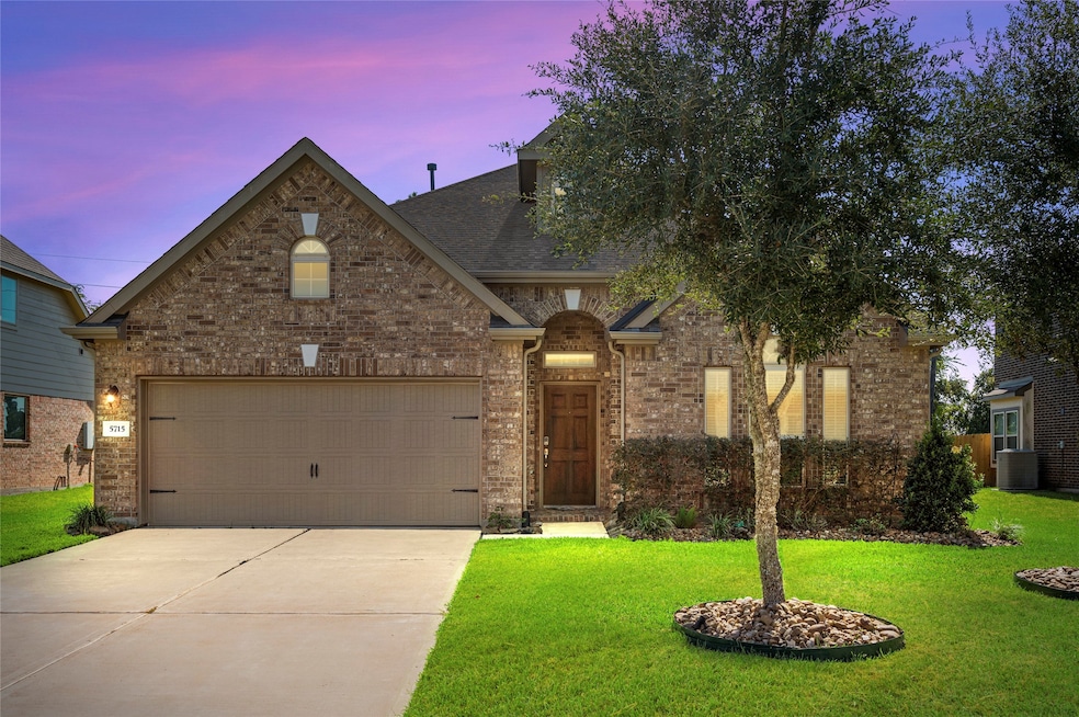 5715 Micah Ln, Rosenberg, TX 77471 - photo 1
