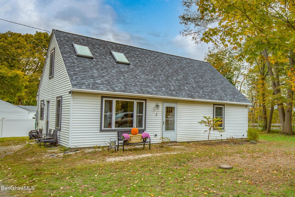 2 Walnut St, Great Barrington, MA 01230 - photo 1