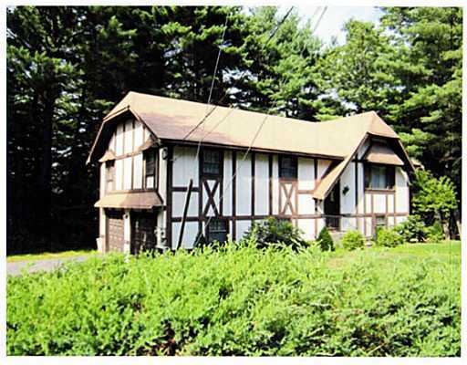 697 Pound Hill Rd, North Smithfield, RI 02896 - photo 1