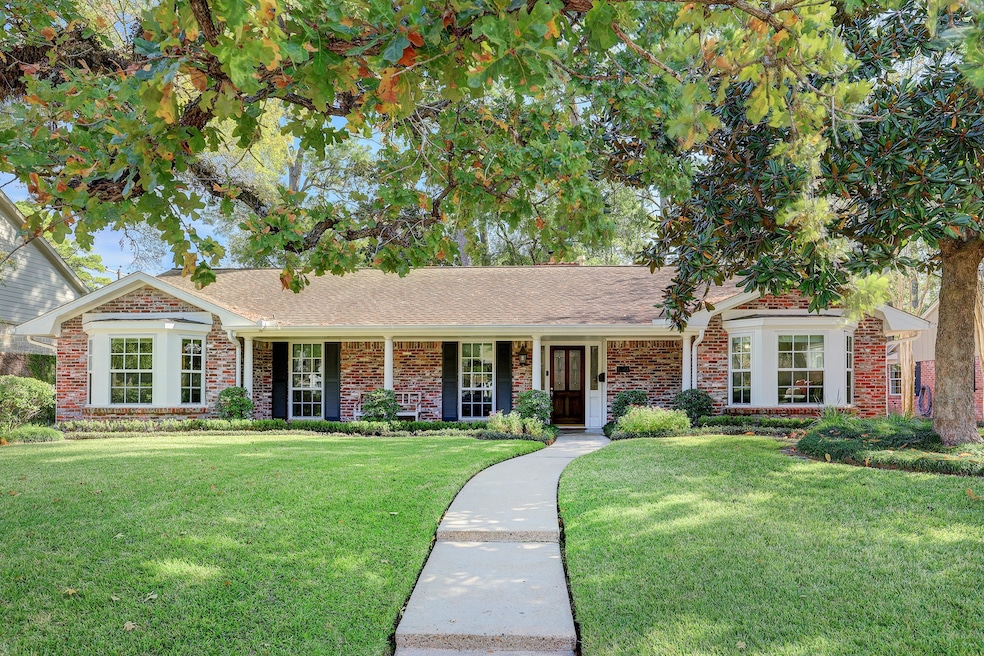 150 Warrenton Dr, Houston, TX 77024 - photo 1