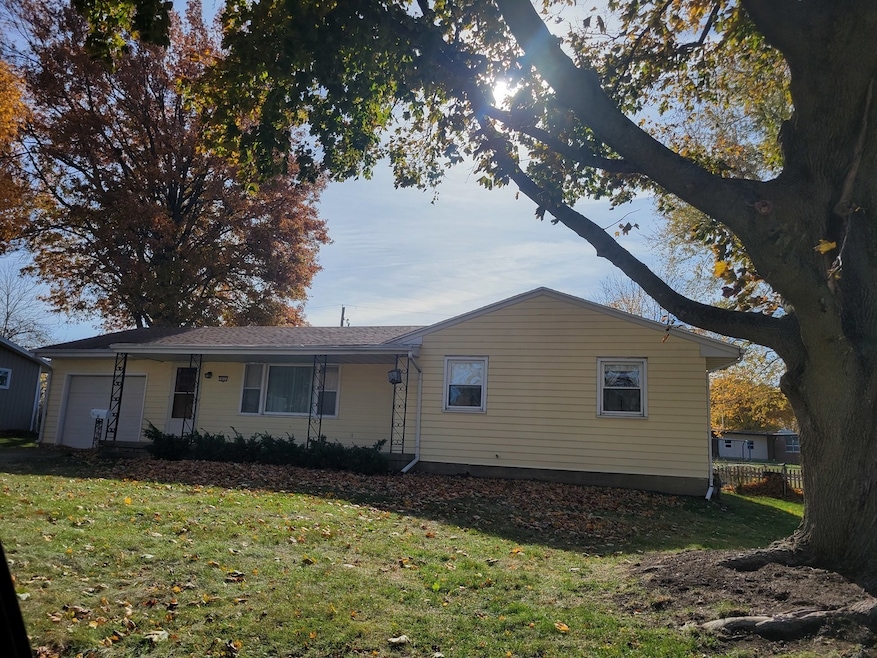 411 Belview Ave, Normal, IL 61761 - photo 1