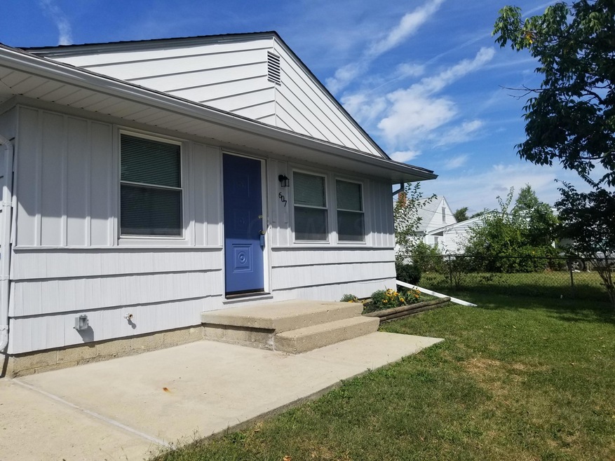 607 Savannah Dr, Columbus, OH 43228 - photo 1