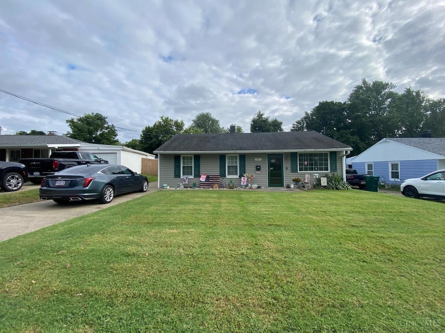 3373 Kathy Ln, Cincinnati, OH 45238 - photo 1