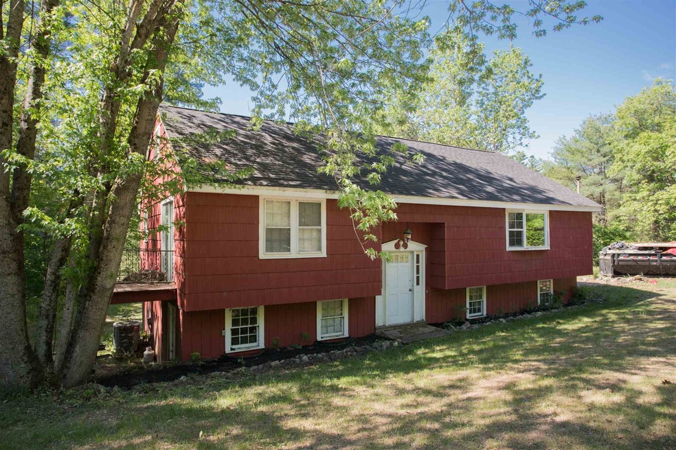 231 Second Crown Point Rd, Barrington, NH 03825 - photo 1