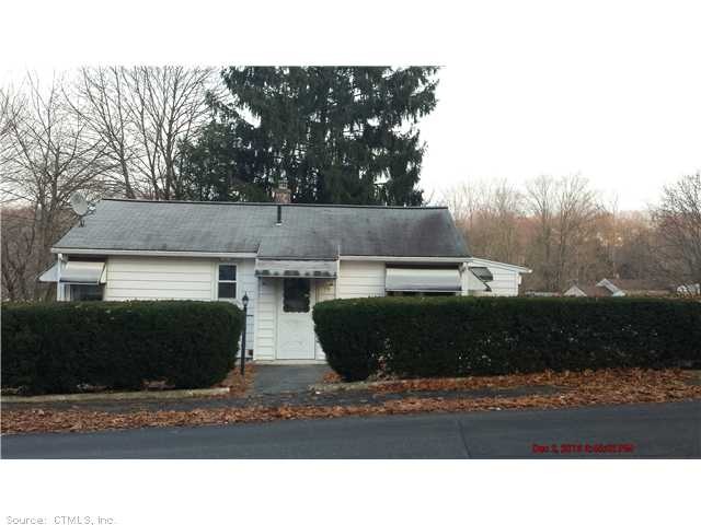 79 Longmeadow Dr, Waterbury, CT 06706 - photo 1