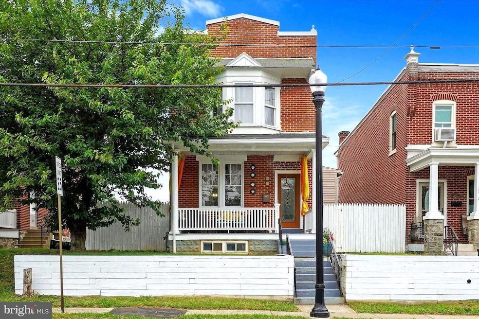 881 Manor St, Lancaster, PA 17603 - photo 1