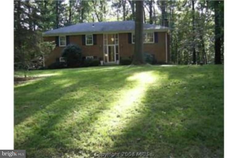 5007 Gunpowder Rd, Fairfax, VA 22030 - photo 1