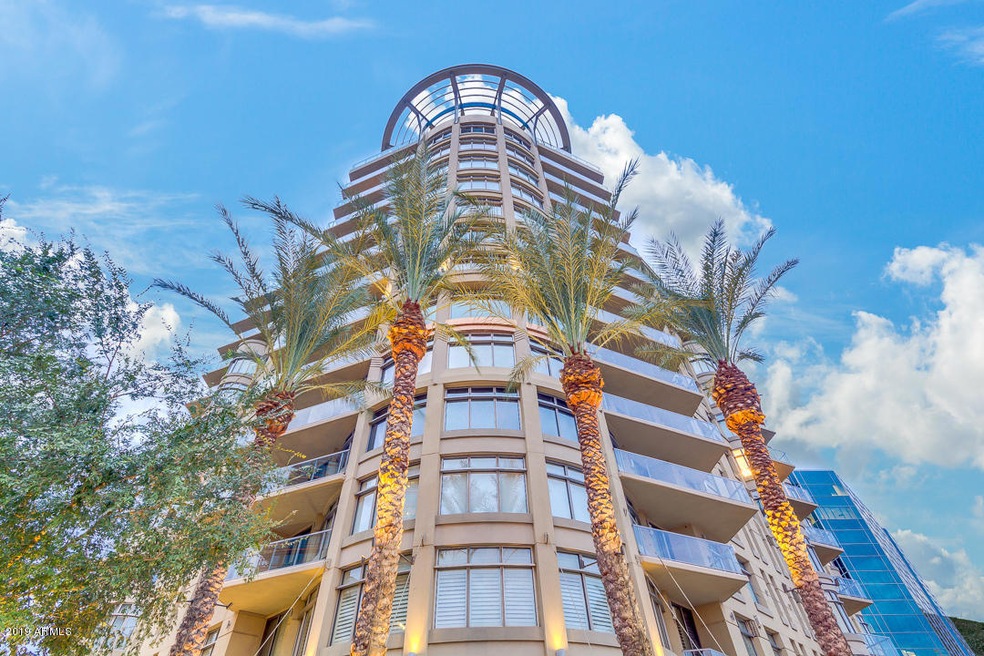 01 Esplanade