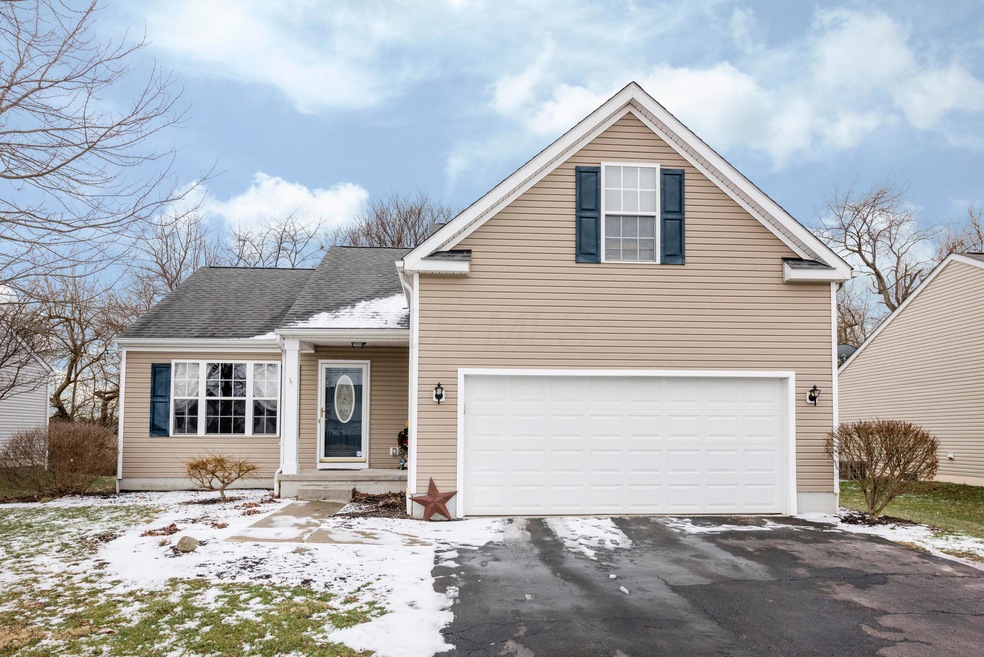 345 Sycamore Dr, Circleville, OH 43113 - photo 1