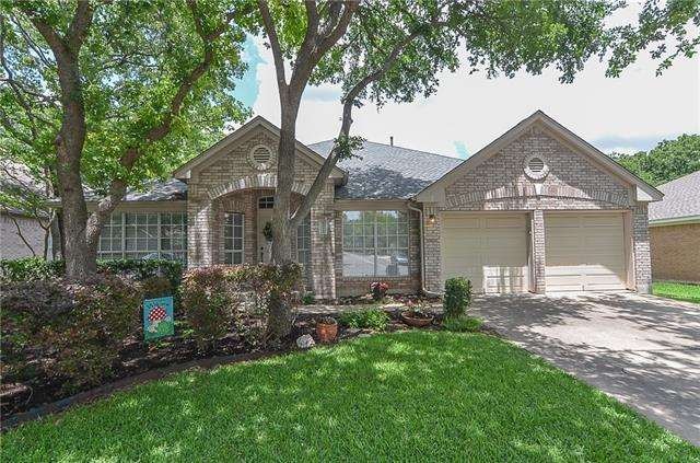 Lovely Bent Tree home with large trees