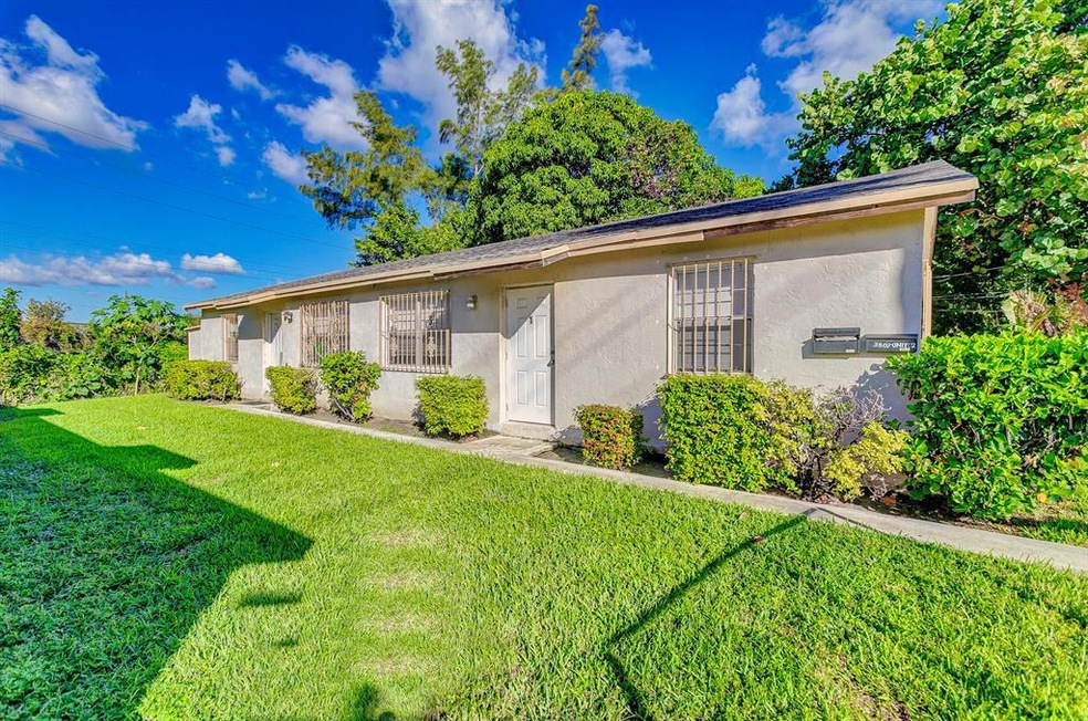 3805 Windsor Ave, West Palm Beach, FL 33407 - photo 1