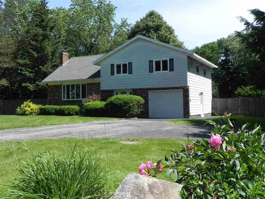 1001 Cherokee Rd, Schenectady, NY 12302 - photo 1