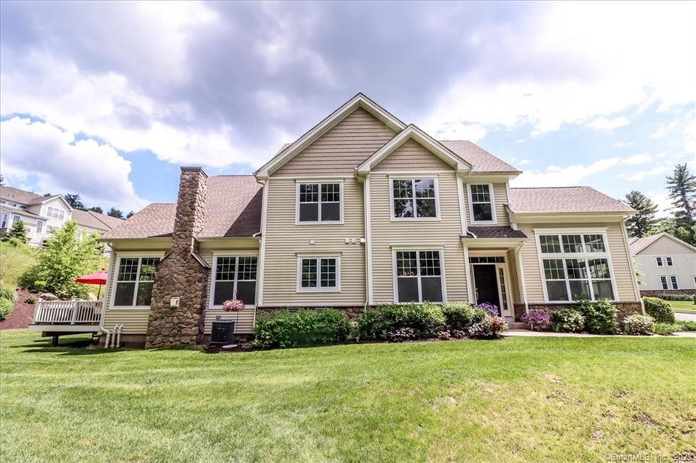 70 Ridgewood Dr unit 70, Middlebury, CT 06762 - photo 1