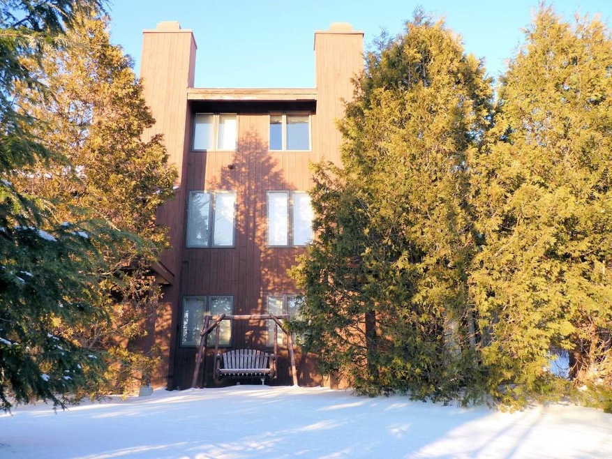 86 Ridges Way unit 401, Peru, VT 05152 - photo 1