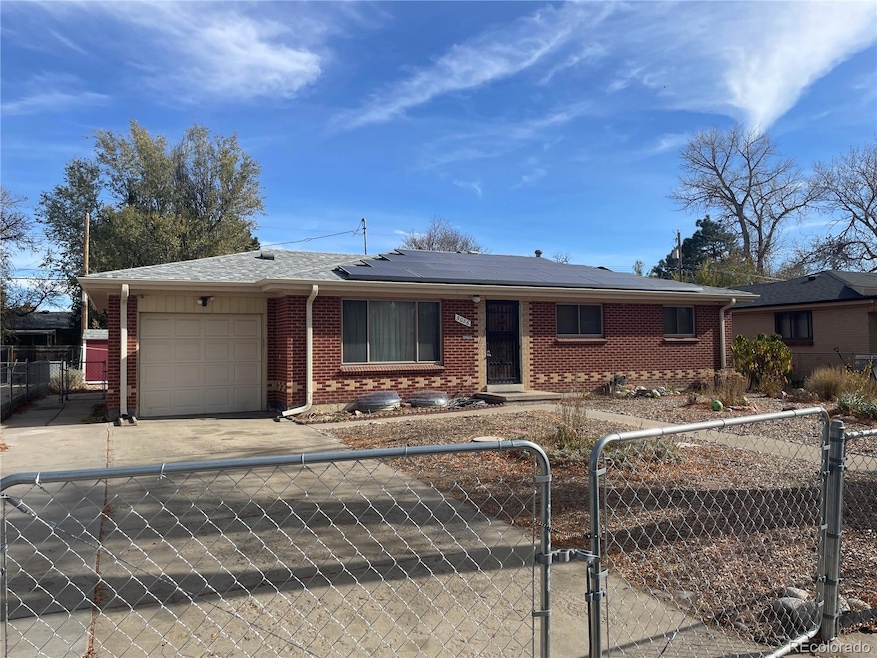 3086 Victor St, Aurora, CO 80011 - photo 1