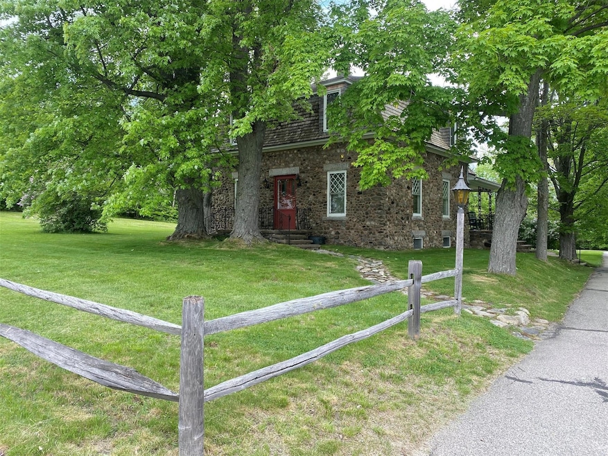 704 Hillside Ave, Berlin, NH 03570 - photo 1