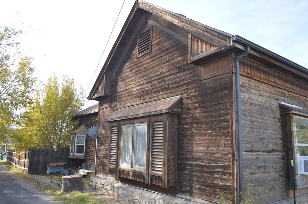 View of property exterior