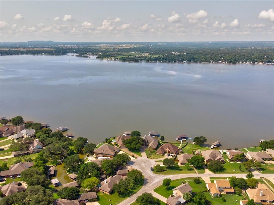 3803 Aqua Vista Ct, Granbury, TX 76049 - photo 1