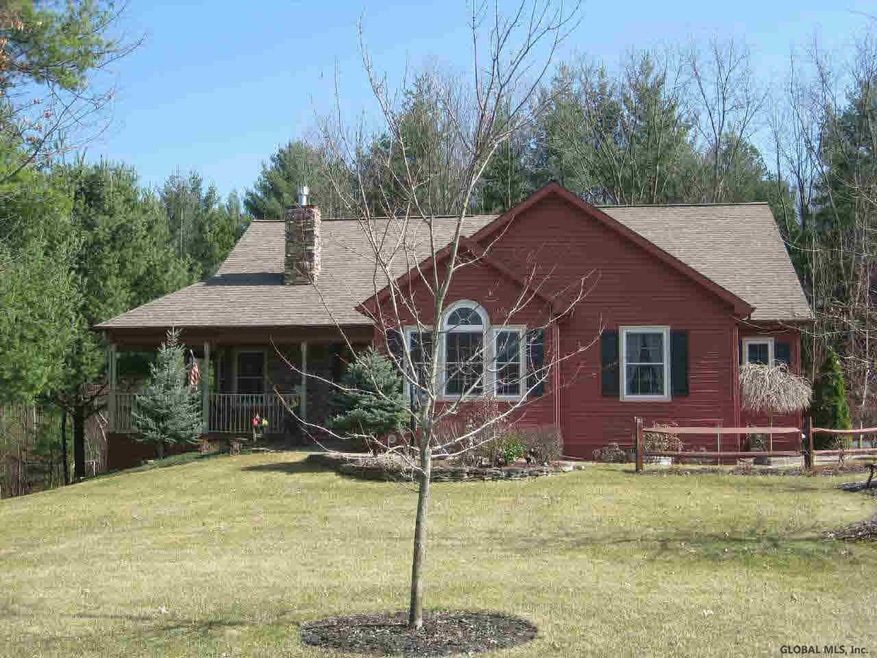 59 Cobble Hill Dr, Gansevoort, NY 12831 - photo 1