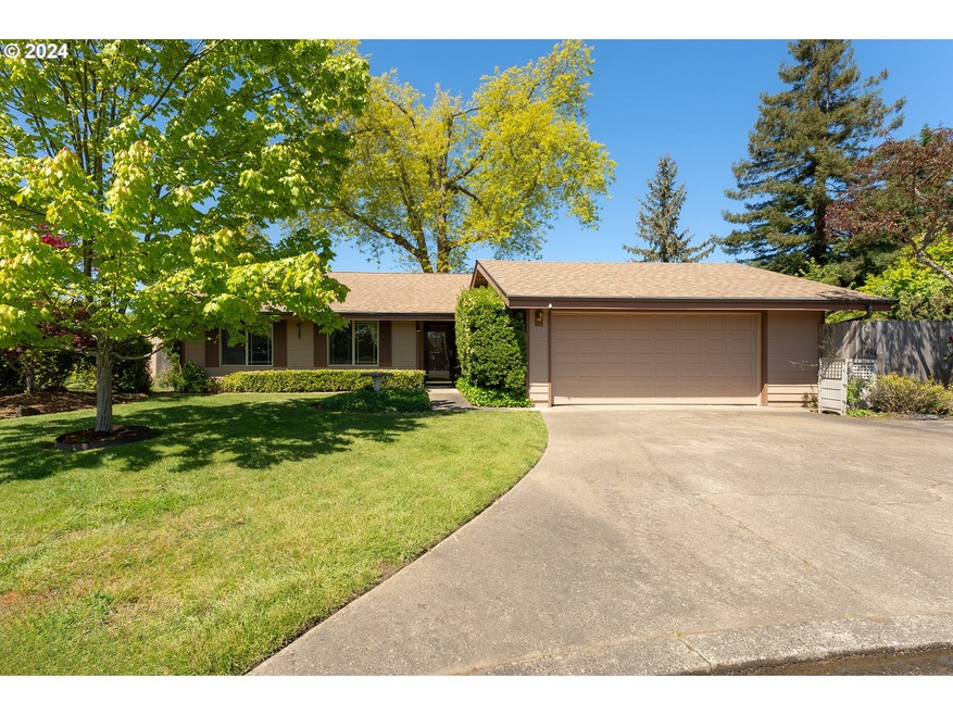 1318 E Second Ct, Sutherlin, OR 97479 - photo 1