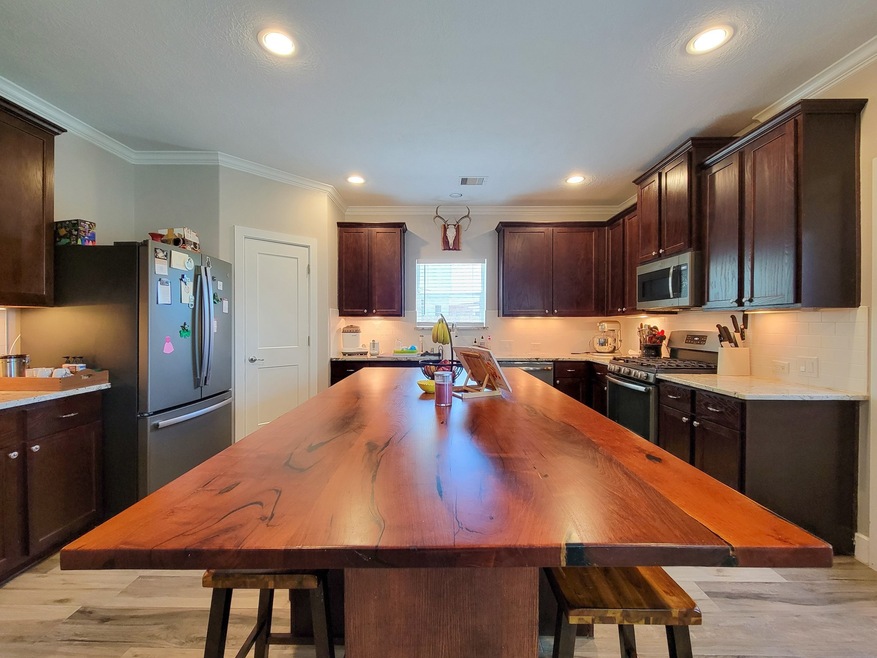 29107 Hidden Lake Ct, Magnolia, TX 77354 - photo 1