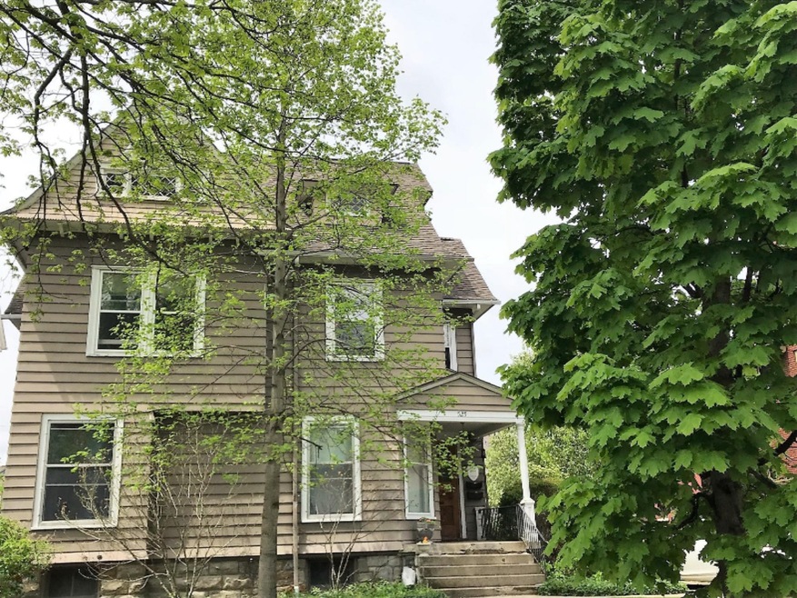 525 College Ave SE