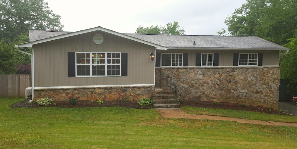 1404 Highland Way, Hixson, TN 37343 - photo 1