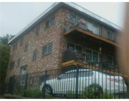 185 Grove St unit 4, West Roxbury, MA 02132 - photo 1