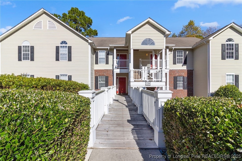 320 Bubble Creek Ct unit 7, Fayetteville, NC 28311 - photo 1