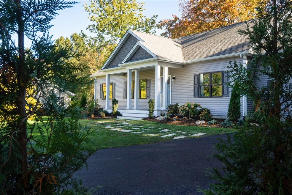 17 Applewood Rd, Cranston, RI 02920 - photo 1