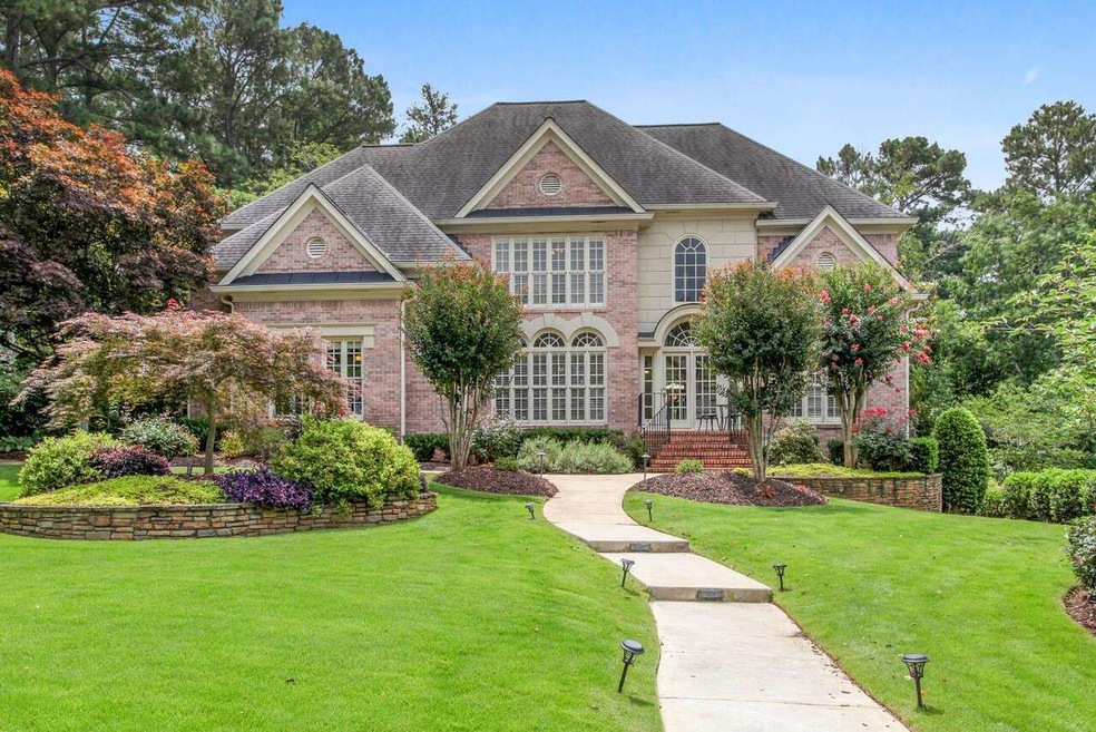 9575 Nesbit Lakes Dr, Alpharetta, GA 30022 - photo 1