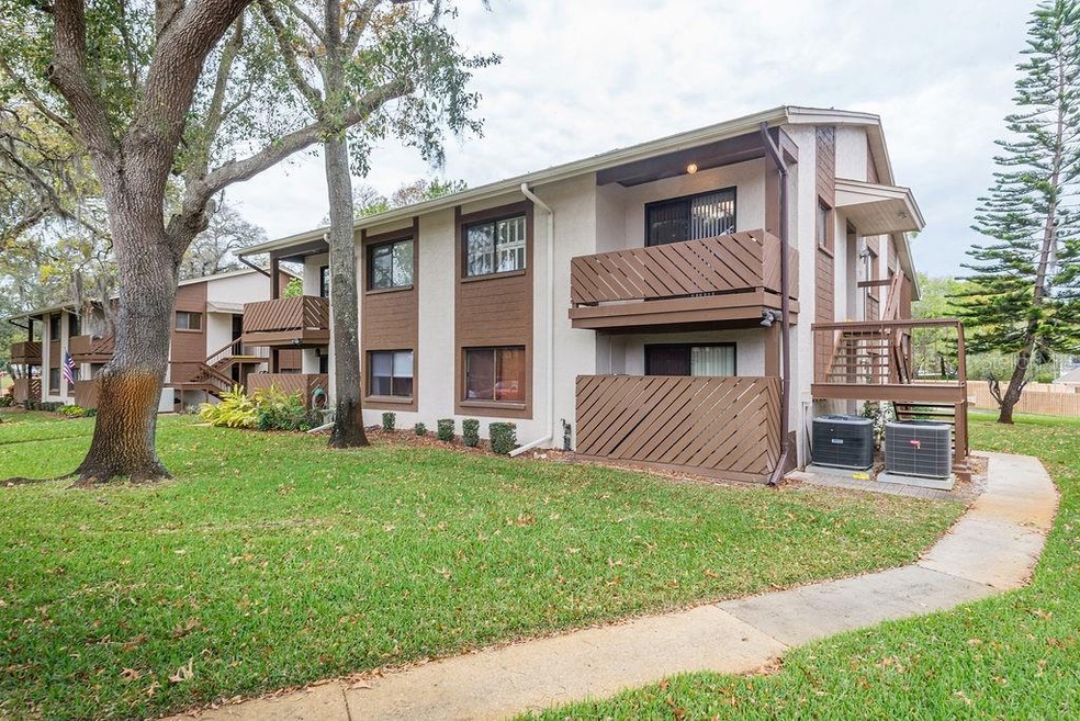 Charming Eagleswood Condo!