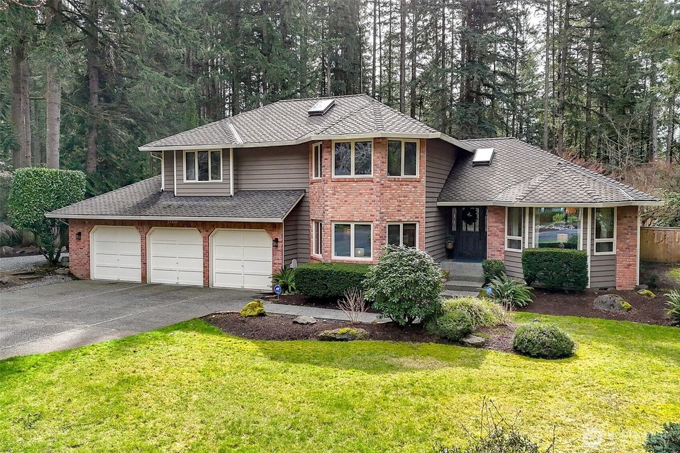 Sold $999,950 • Co-Listing Agent