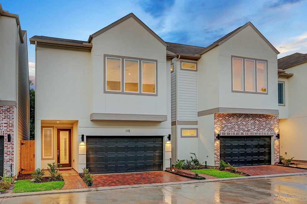 149 Knights Bridge Park Ln, Houston, TX 77018 - photo 1