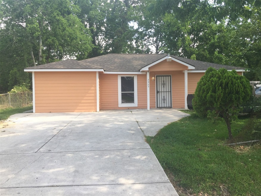 2925 Rosemary Ln, Houston, TX 77093 - photo 1
