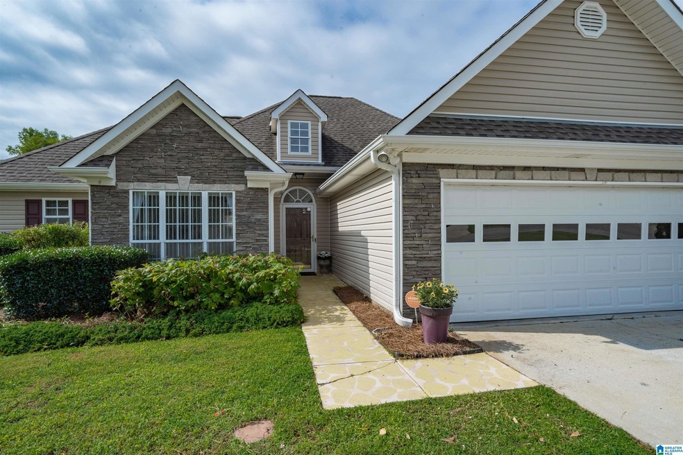 157 Camden Cove Pkwy, Calera, AL 35040 - photo 1