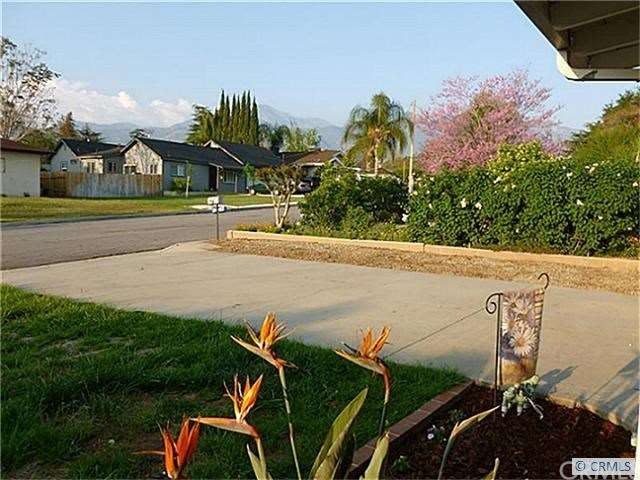 Beautiful Mountain View at front patio