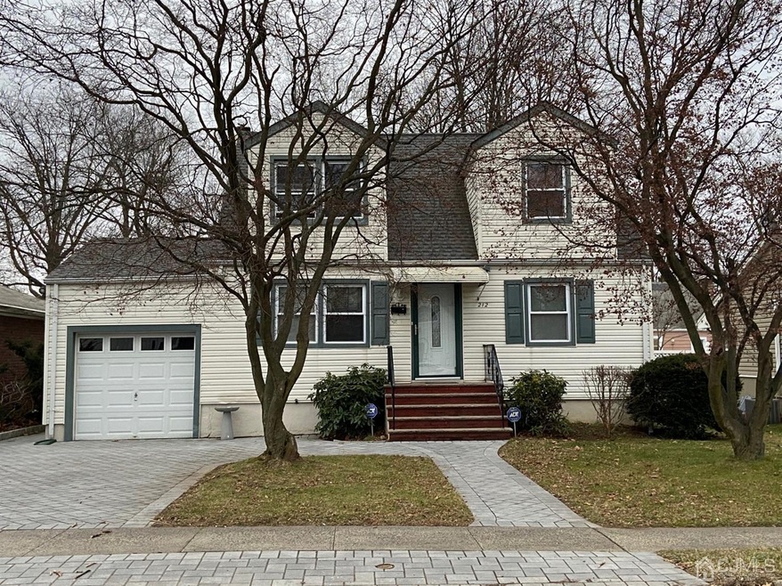 Sold $425,000 • Co-Listing Agent