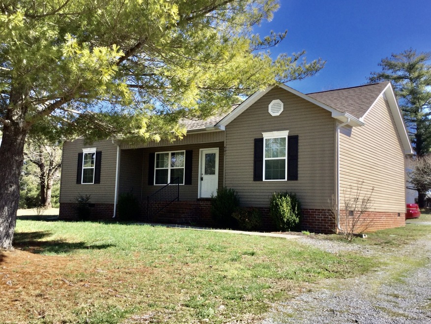 401 S Hillcrest Dr, Shelbyville, TN 37160 - photo 1