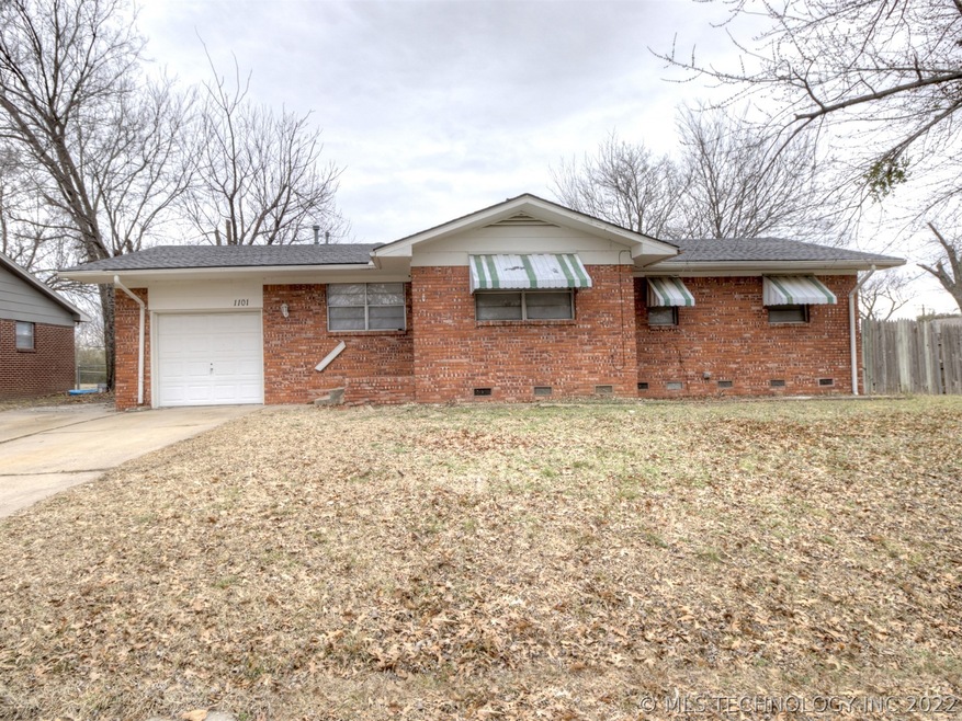 1101 N Gum Ave, Broken Arrow, OK 74012 - photo 1
