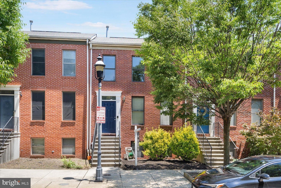 1917 Linden Ave, Baltimore, MD 21217 - photo 1