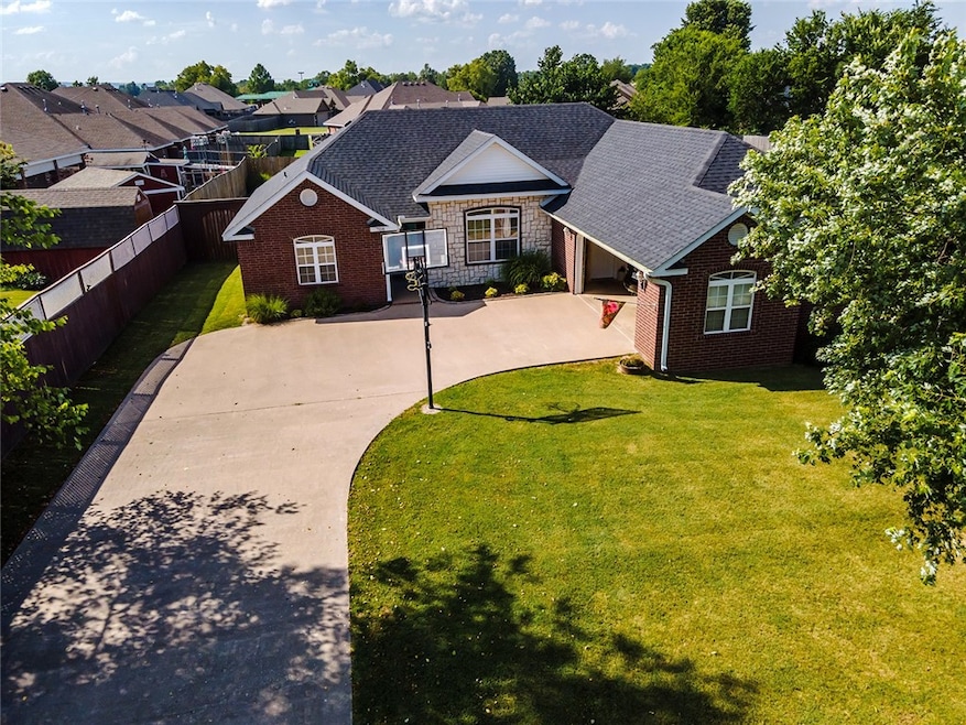 708 Herron St, Prairie Grove, AR 72753 - photo 1