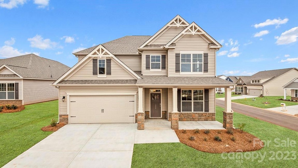 216 Fox Cove Rd, Hendersonville, NC 28792 - photo 1