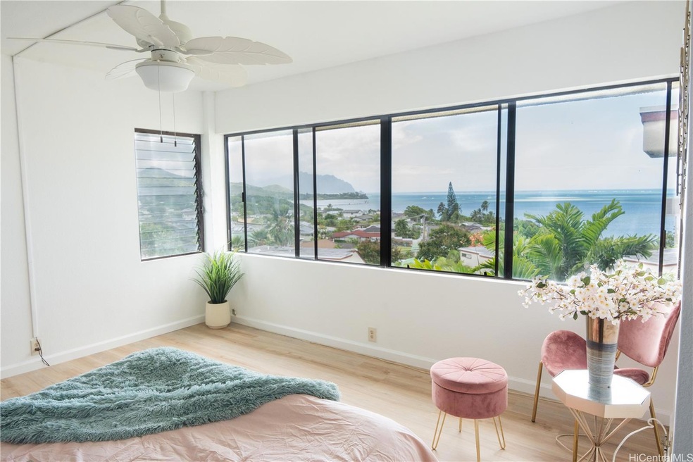 2nd level Main bedroom with insuite