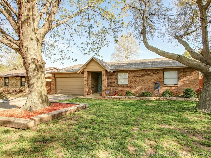 611 E 135th Place, Glenpool, OK 74033 - photo 1