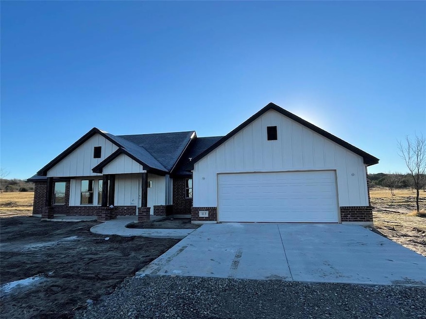 113 Walnut Ln, Weatherford, TX 76087 - photo 1